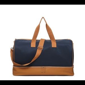 Weekend duffel. New!Nylon& leather. Removable shoulder strap. Shoe compartment.